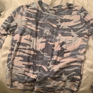 Super cute sweatshirt!!